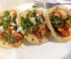Tres Tacos Pollo